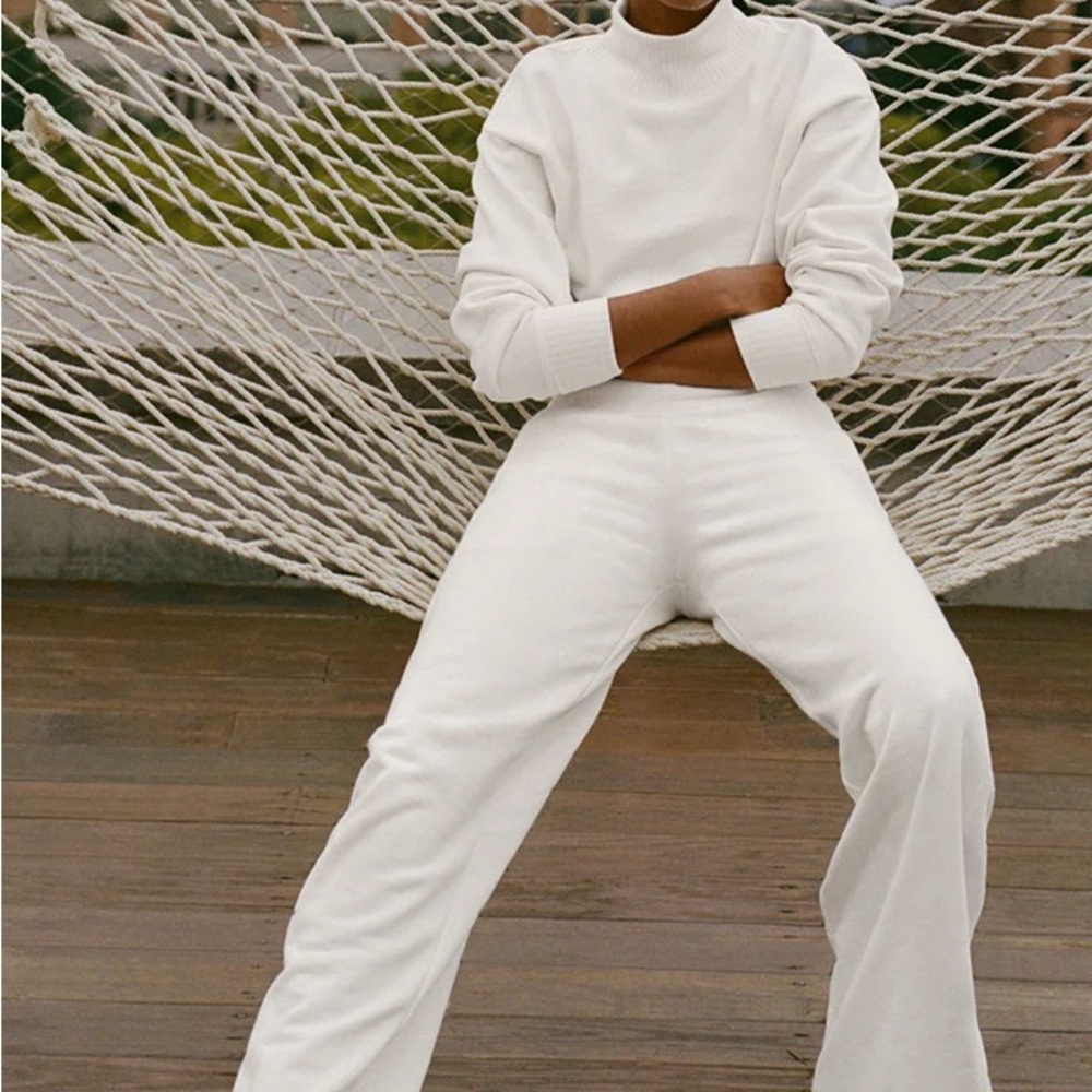 Alo matching set, serenity wide leg sweatpants and serenity coverup